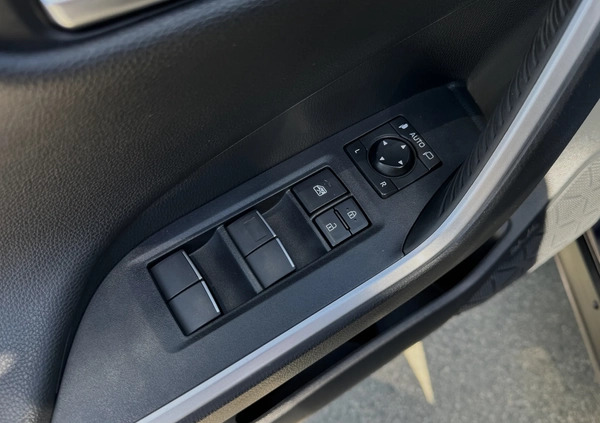 Toyota RAV4 cena 124999 przebieg: 79900, rok produkcji 2019 z Kobylin małe 781
